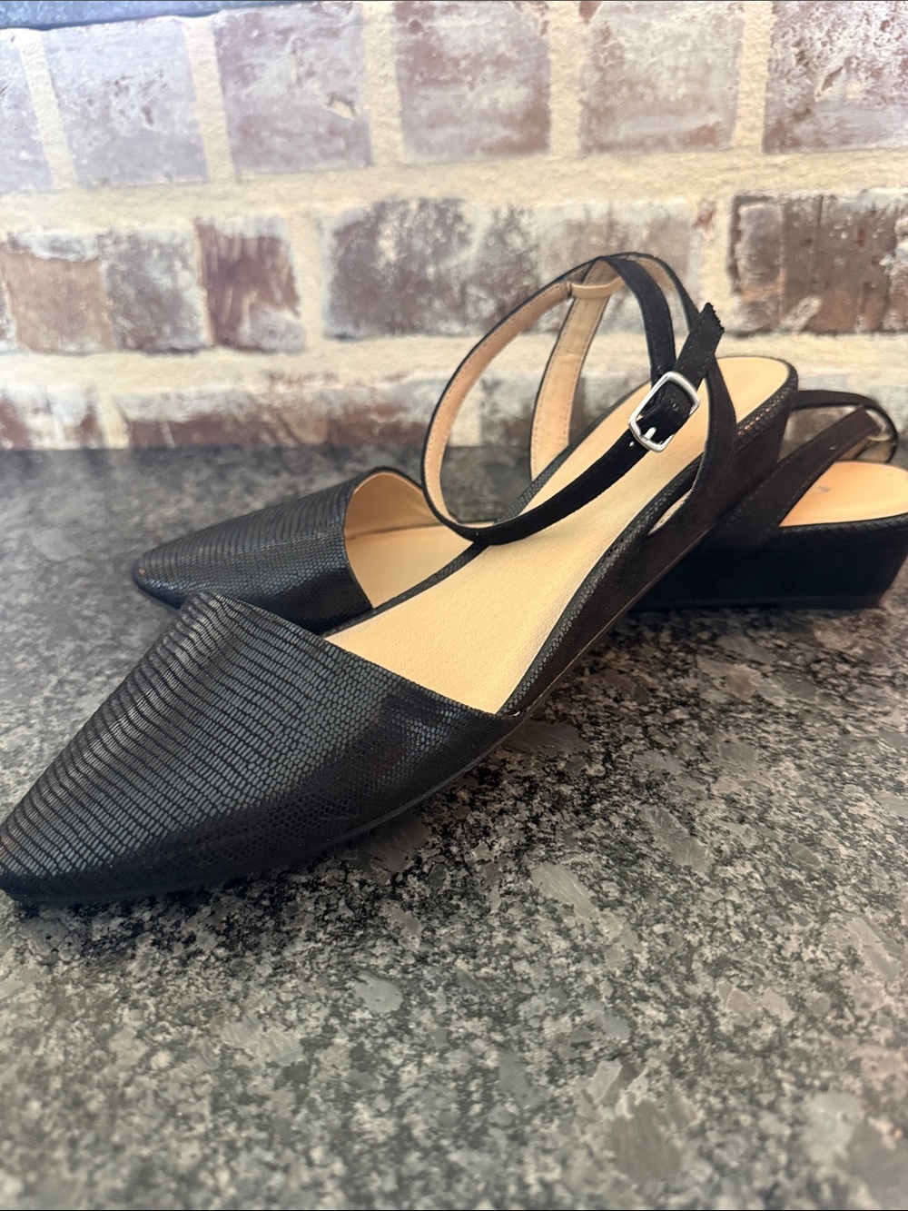 NWOT Women’s SZ 10 CL by Laundry Black sandals